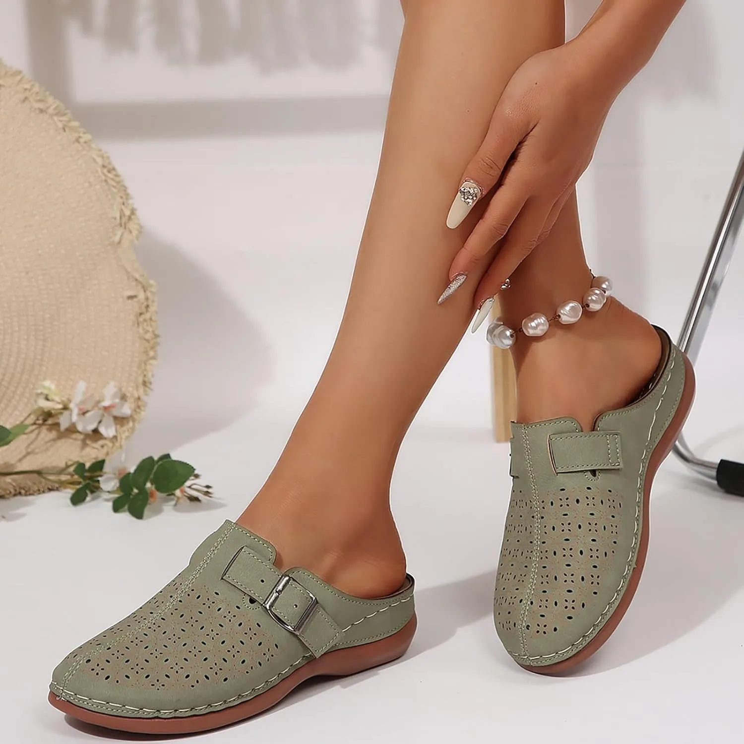 Clogs for Women Closed Toe Walking Sandals Comfortable Arch Support Mules Backless Low Wedge Slip on Shoes Fashion Breathable Summer Sandals Casual Hollow Out Sandal
