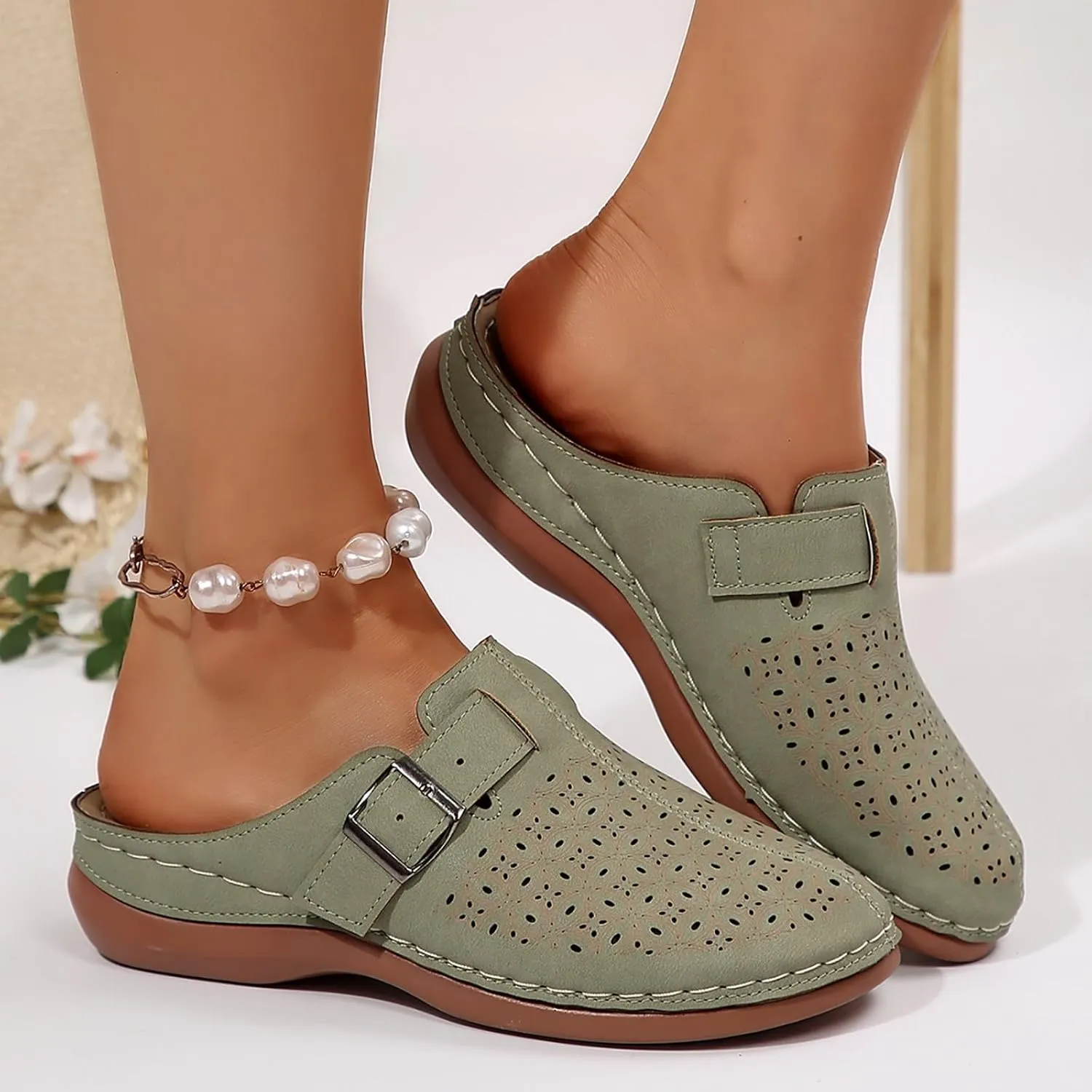 Clogs for Women Closed Toe Walking Sandals Comfortable Arch Support Mules Backless Low Wedge Slip on Shoes Fashion Breathable Summer Sandals Casual Hollow Out Sandal