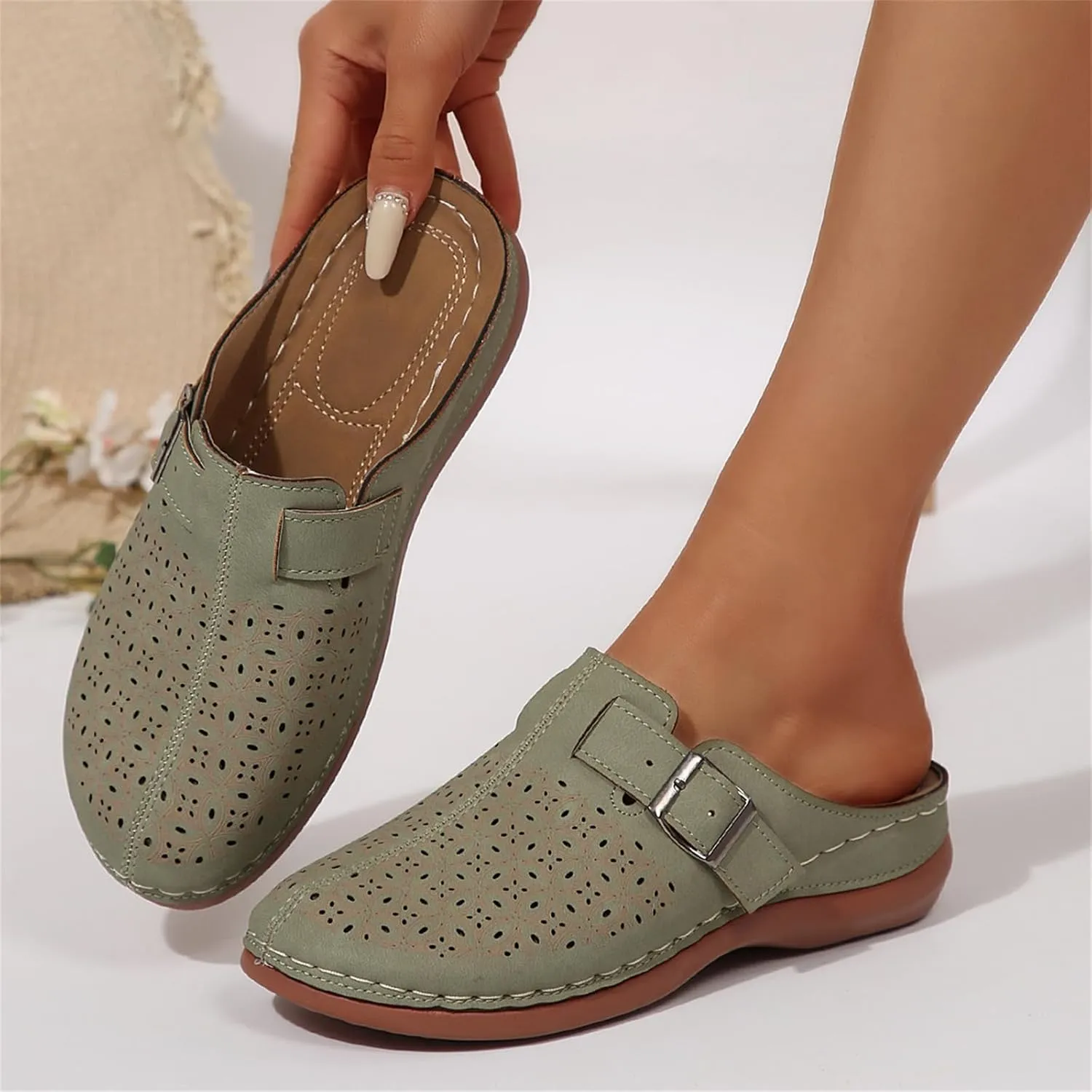 Clogs for Women Closed Toe Walking Sandals Comfortable Arch Support Mules Backless Low Wedge Slip on Shoes Fashion Breathable Summer Sandals Casual Hollow Out Sandal